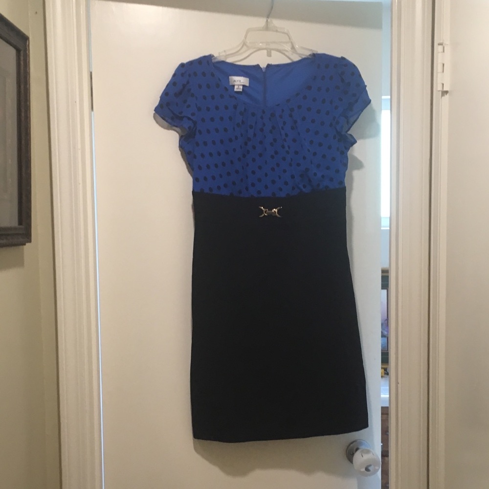 Dress - Picture 2 of 3